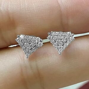 💎 Diamond Shape Earrings